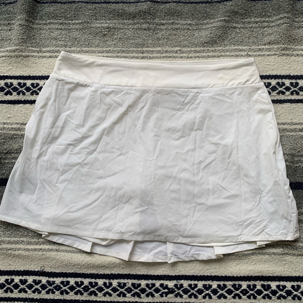 White  Nike Athletic Skort Size Large